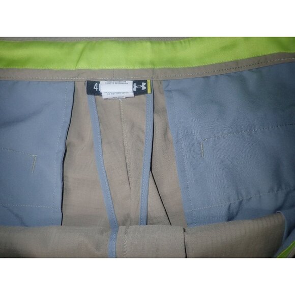 Under Armour Men's‎ Golf Athleisure Shorts Size 40 Khaki Nylon Flat Front - Picture 4 of 7